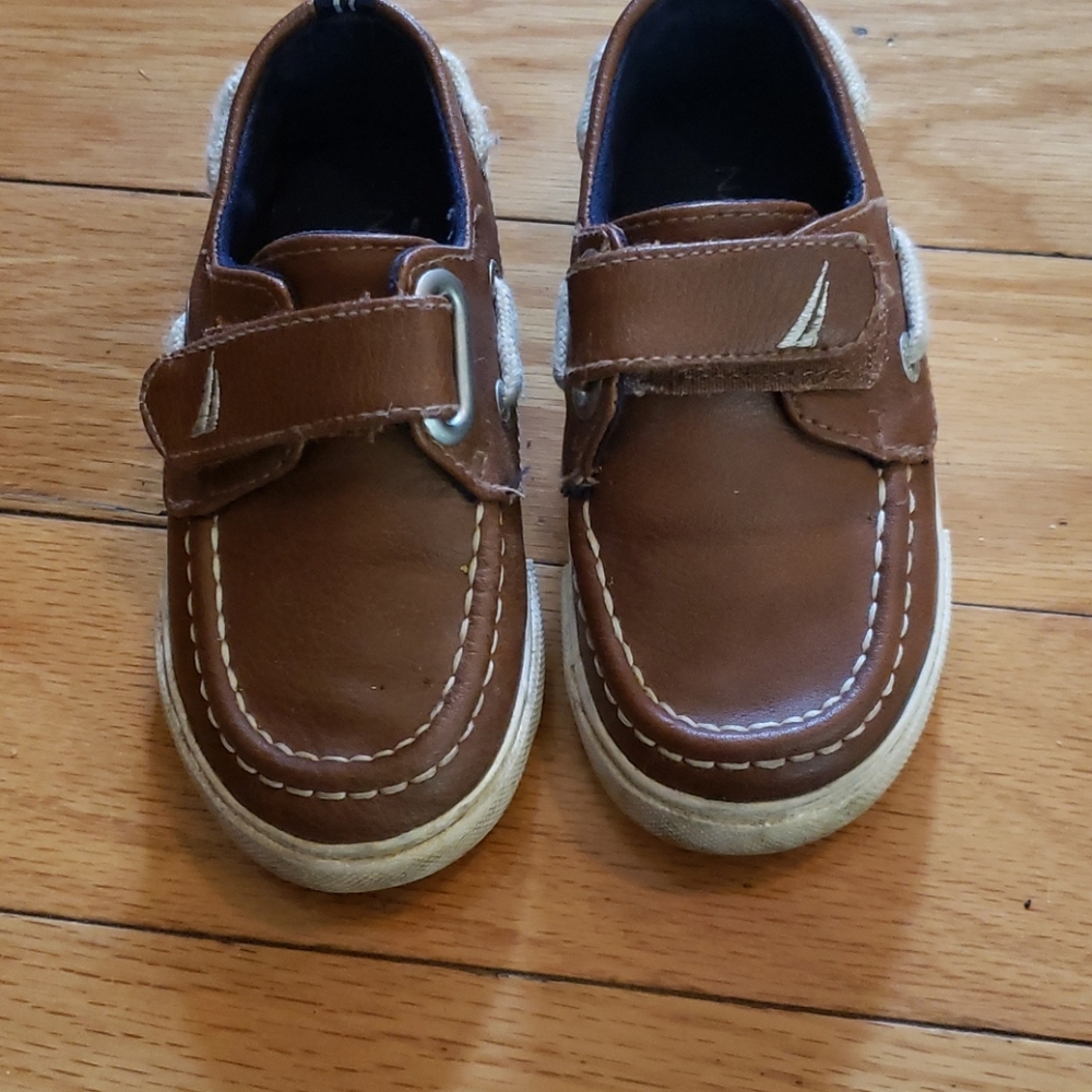 Nautica loafers